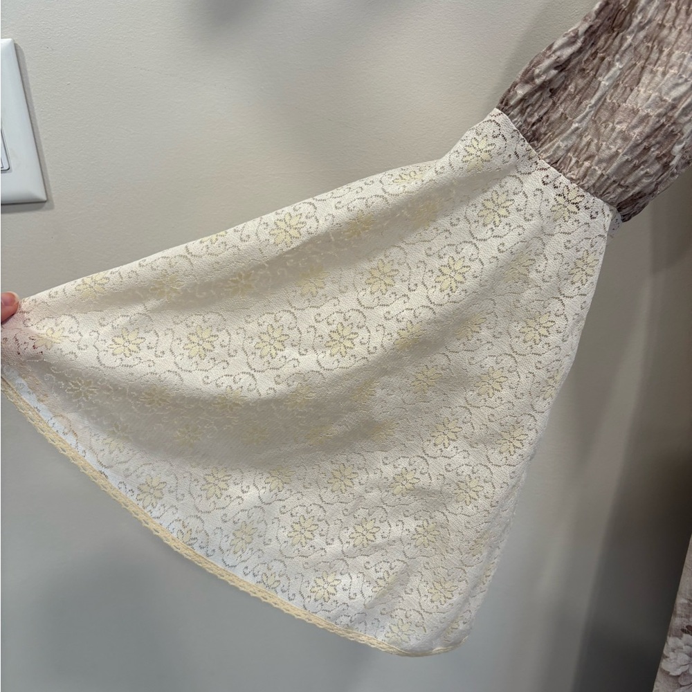 VINTAGE 1960s Elegant Lace Bohemian Dress- No Brand - Picture 4 of 6